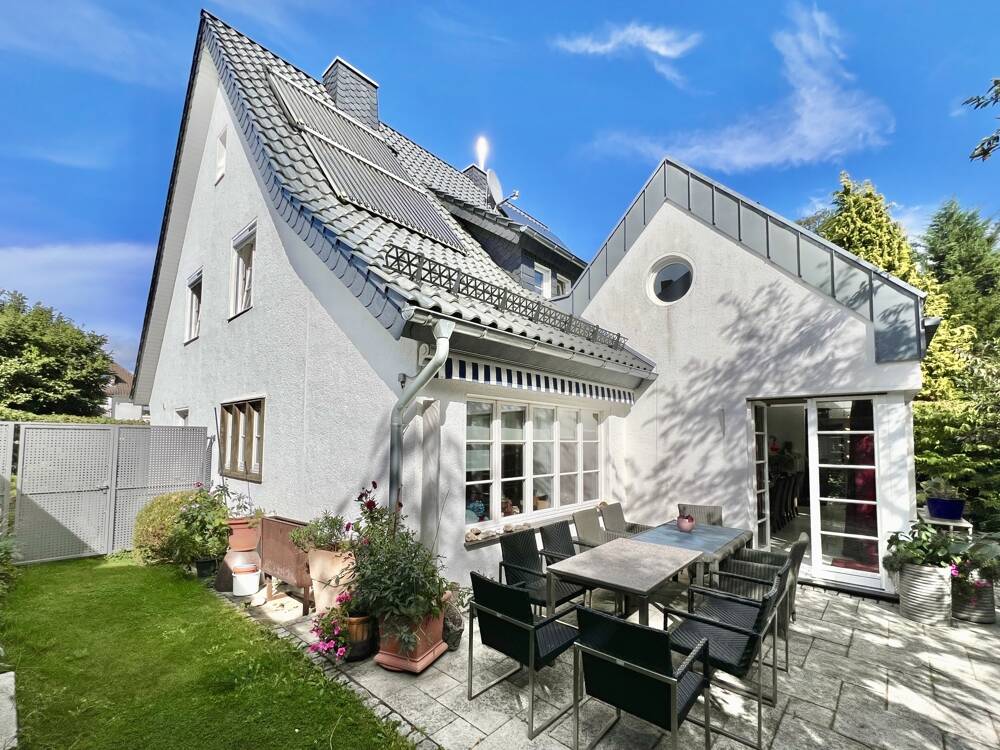 Thumbnail-Modernes Einfamilienhaus mit Gartenidylle und nachhaltiger Energietechnik in Bad Meinberg