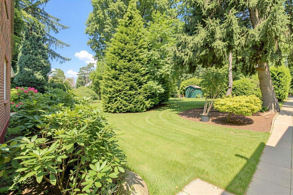 Thumbnail-Großzügig bauen statt viel Garten pflegen - Süd-Grundstück für ein Einzel- oder Doppelhaus