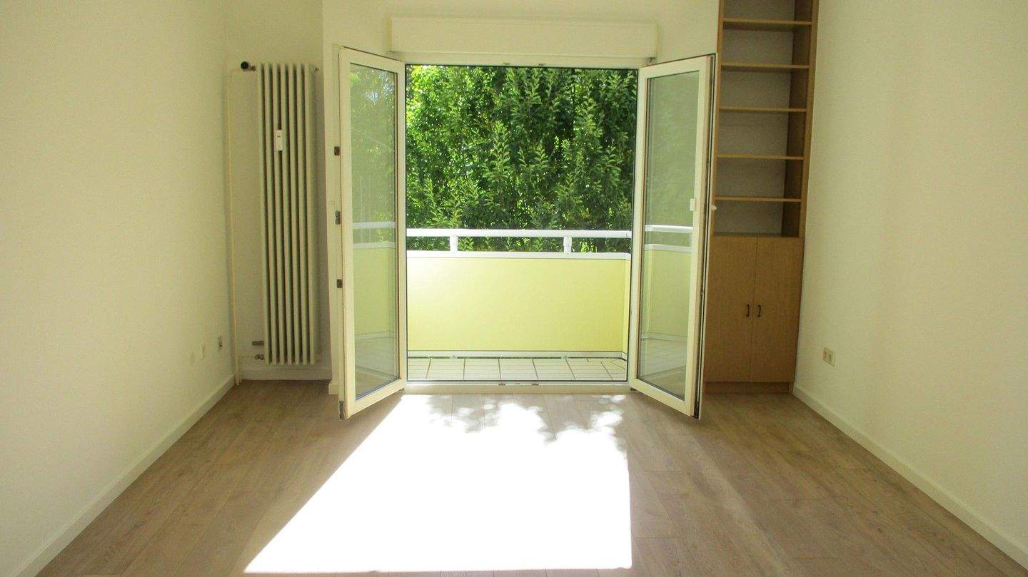 Thumbnail-2,5 bis 3-Zimmer-Wohnung mit Küche und Balkon in Stuttgart-Degerloch provisionsfrei