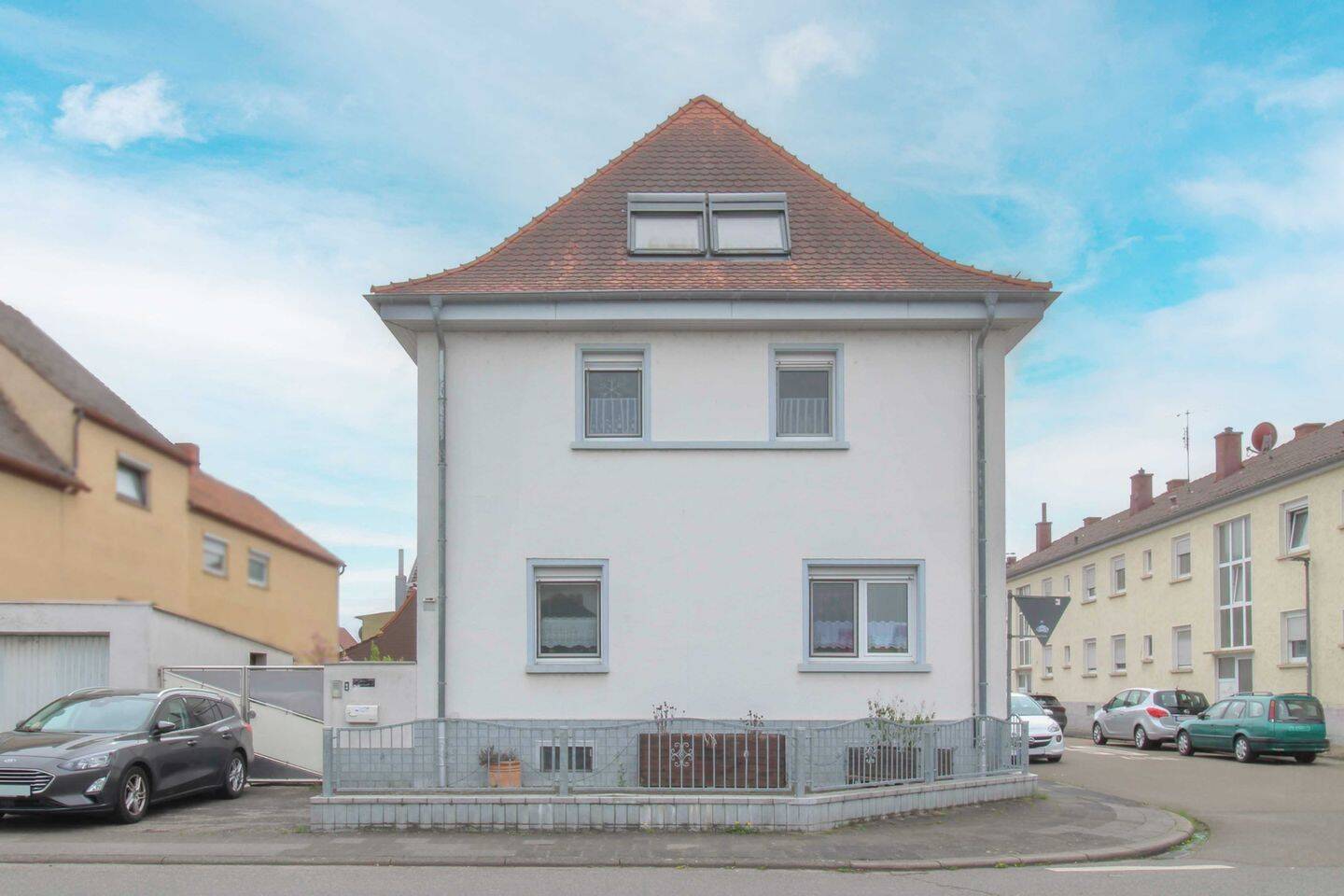 Thumbnail-Greifen Sie zu! Gepflegtes Einfamilienhaus samt Garten, Garage und 2 Freistellplätzen in Haßloch