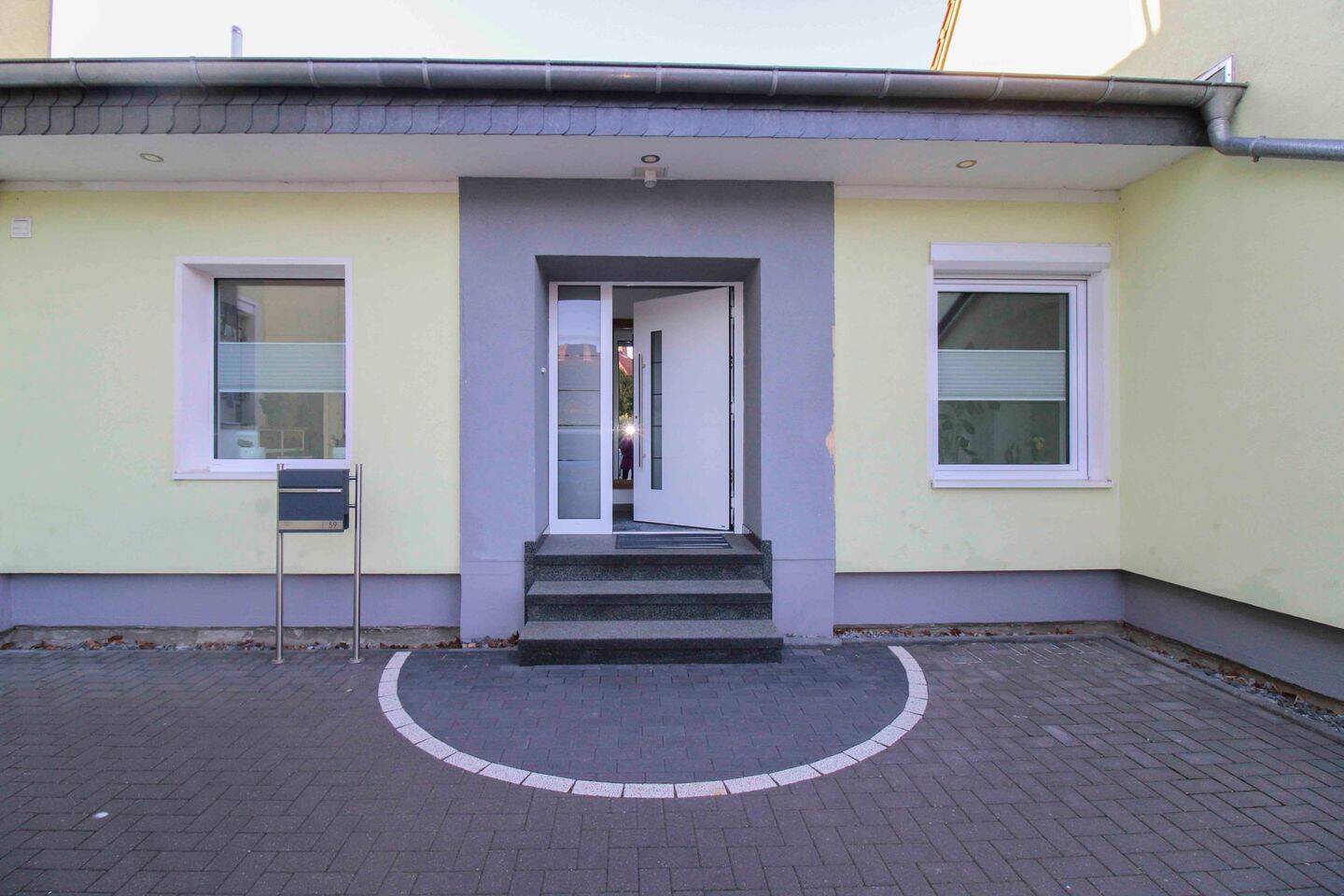Thumbnail-Wohnen wie im Haus: Kernsanierte Erdgeschosswohnung mit Terrasse & separatem Eingang in Söhlde