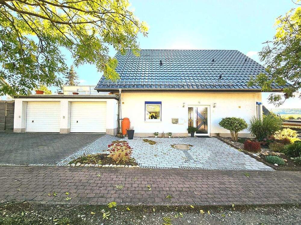 Thumbnail-Vermietetes, energieeffizientes 3 Familienhaus in Bad Emstal-Sand