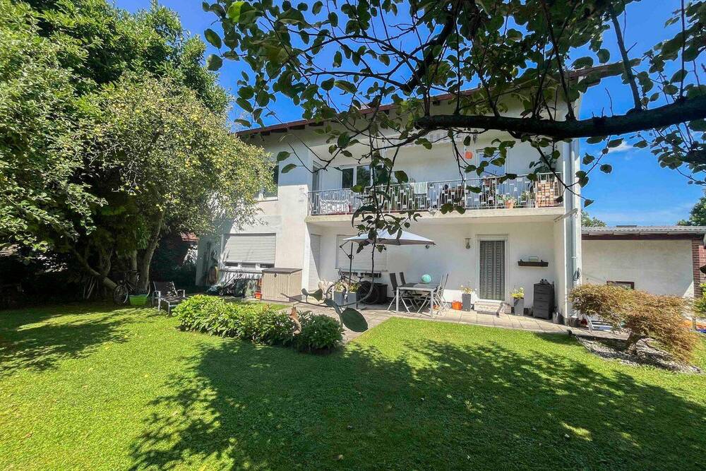 Thumbnail-Mehrfamilienhaus mit 3 Einheiten und großem Garten in begehrter, familienfreundlicher Lage