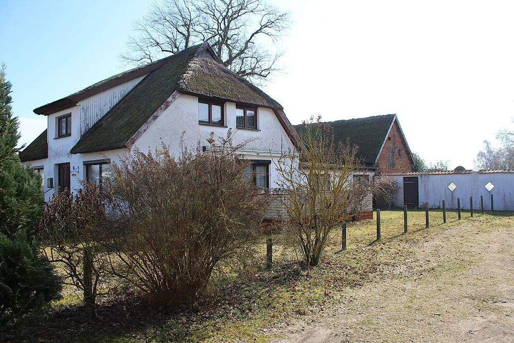 Thumbnail-Haus und Grundstück mit Bauvoranfrage in prominenter Nachbarschaft - dem baltischen Stör