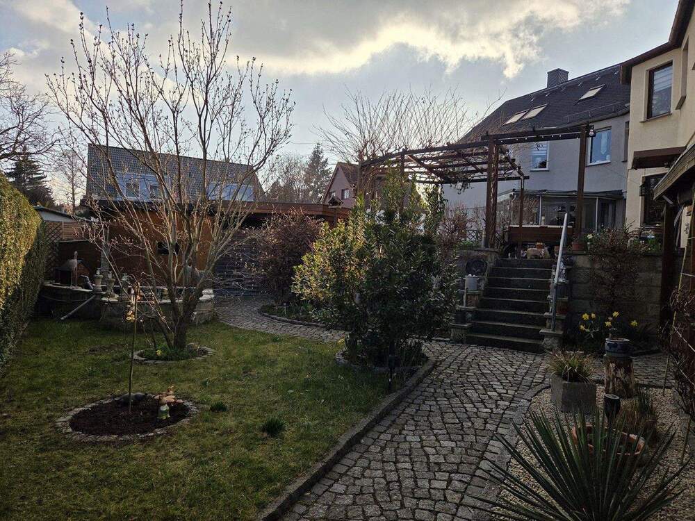 Thumbnail-Charmantes Reihenendhaus mit 5 Zimmern+Partykeller in Dresden- Lockwitz incl. Küche