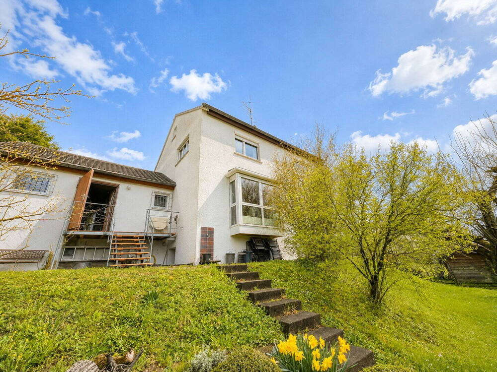 Thumbnail-Freistehendes Einfamilienhaus mit gesichertem Wohnrecht in begehrter Wohnlage von Nürtingen