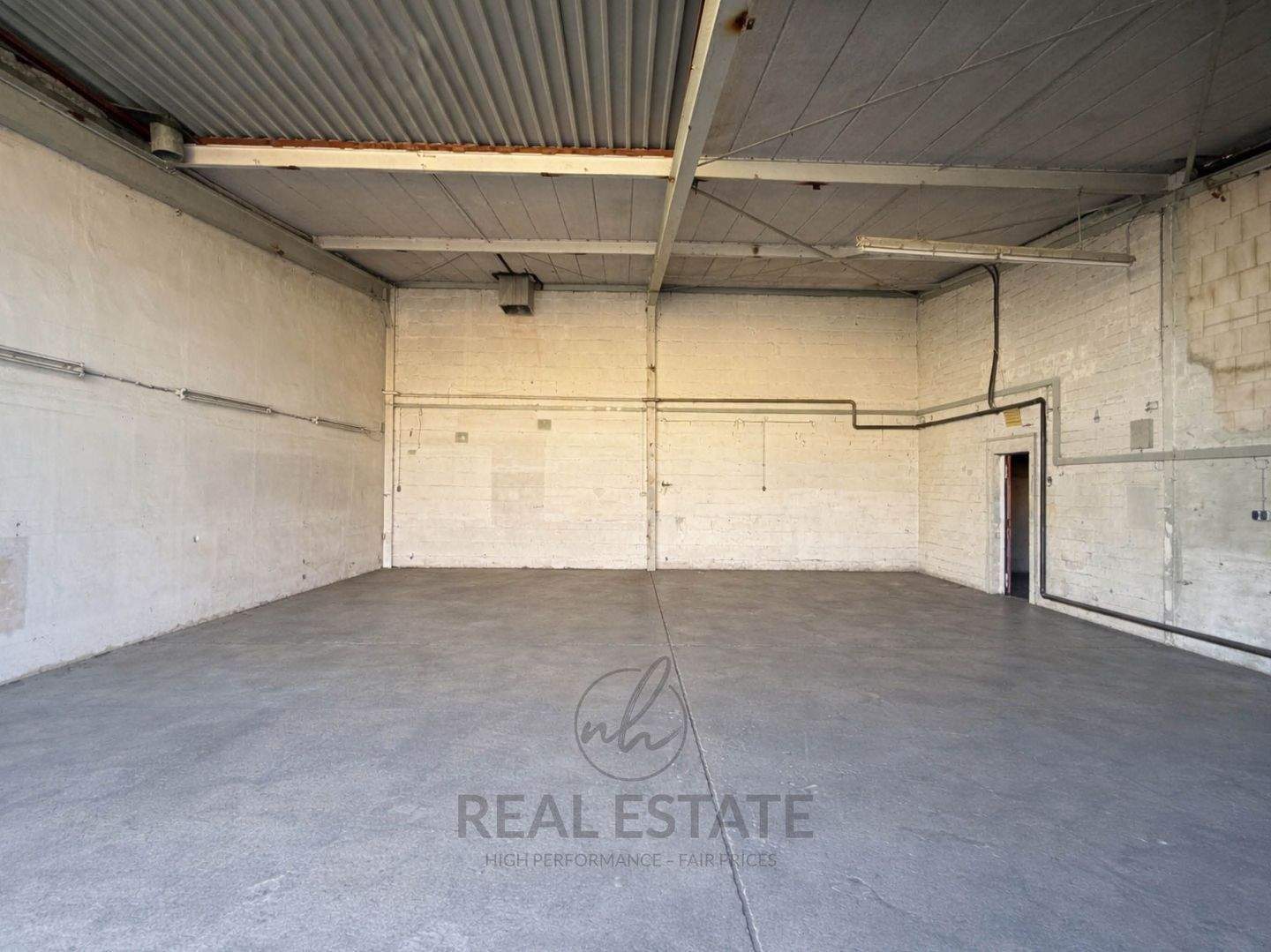 Thumbnail-170 M² LAGERFLÄCHE | EBENERDIG | RENOVIERT | BILLBROOK