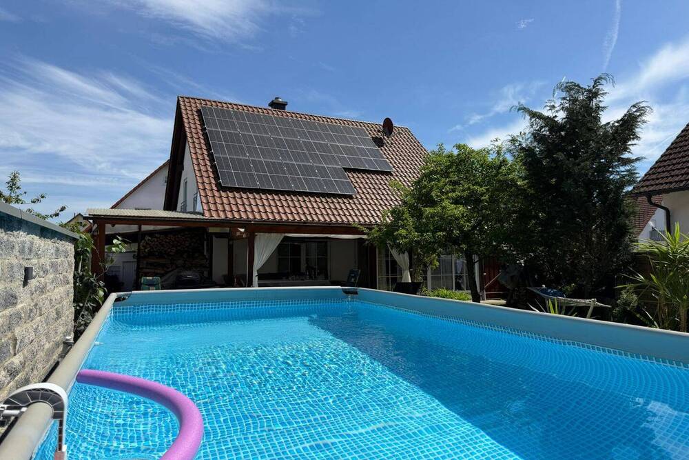 Thumbnail-Autarke Wohlfühloase - 5 Zi. EFH mit Garten, Spa-Bereich und Garage in ruhiger Wohnlage von Burgau