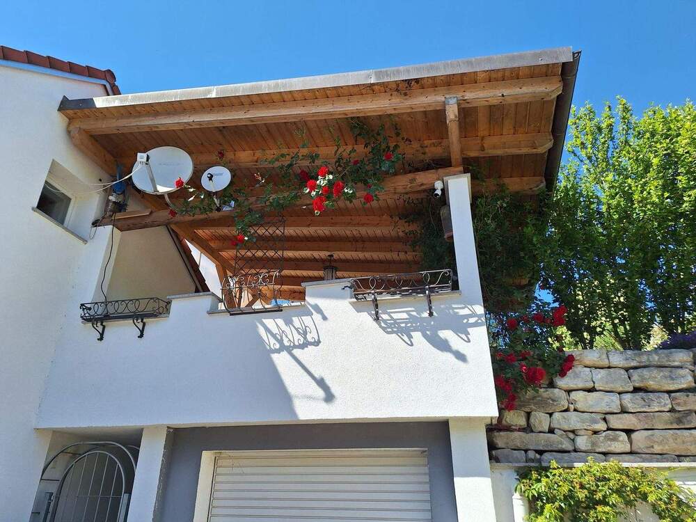 Thumbnail-Modernisiertes Mehrfamilienhaus in Dettighofen