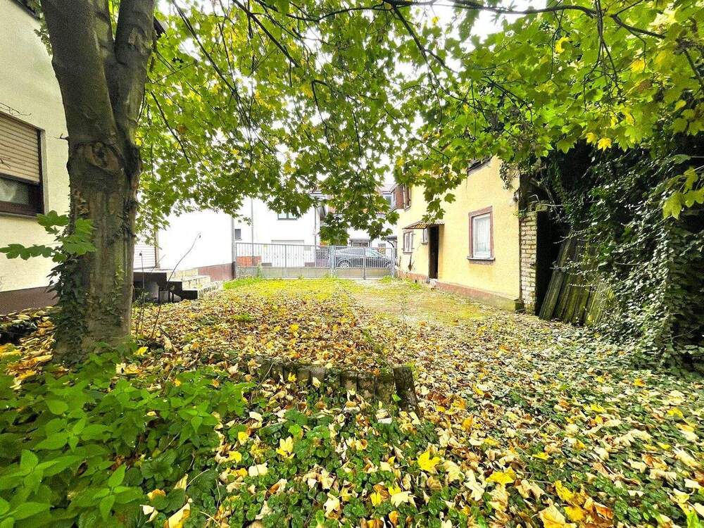 Thumbnail-Attraktives Baugrundstück in Altstadtlage mit Altbestand