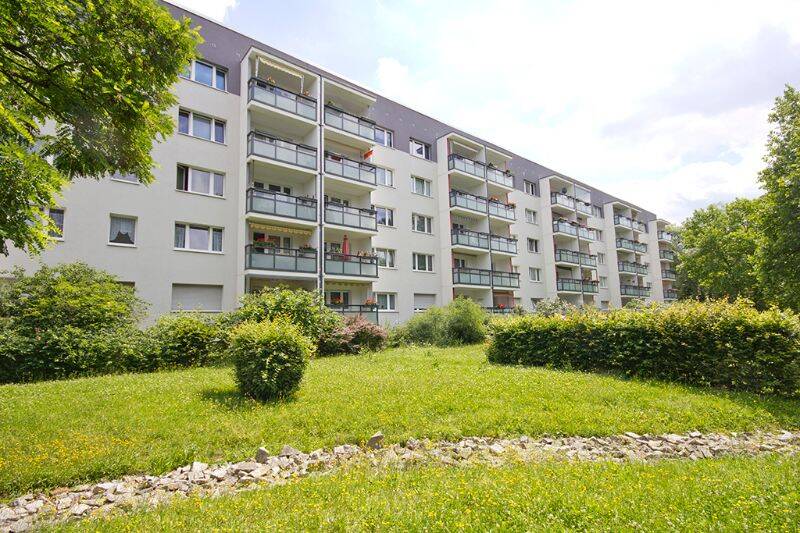 Thumbnail-In der Herrichtung! 2-Raumwohnung im schönen Süden mit Balkon!