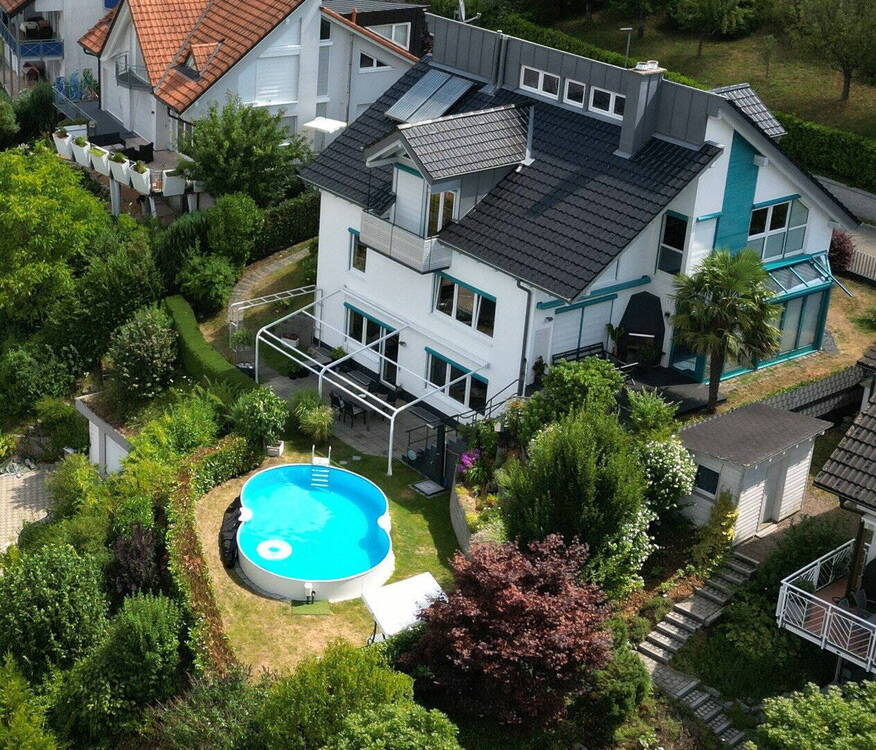 Thumbnail-Sehr großes Architektenhaus mit Pool + Sauna.