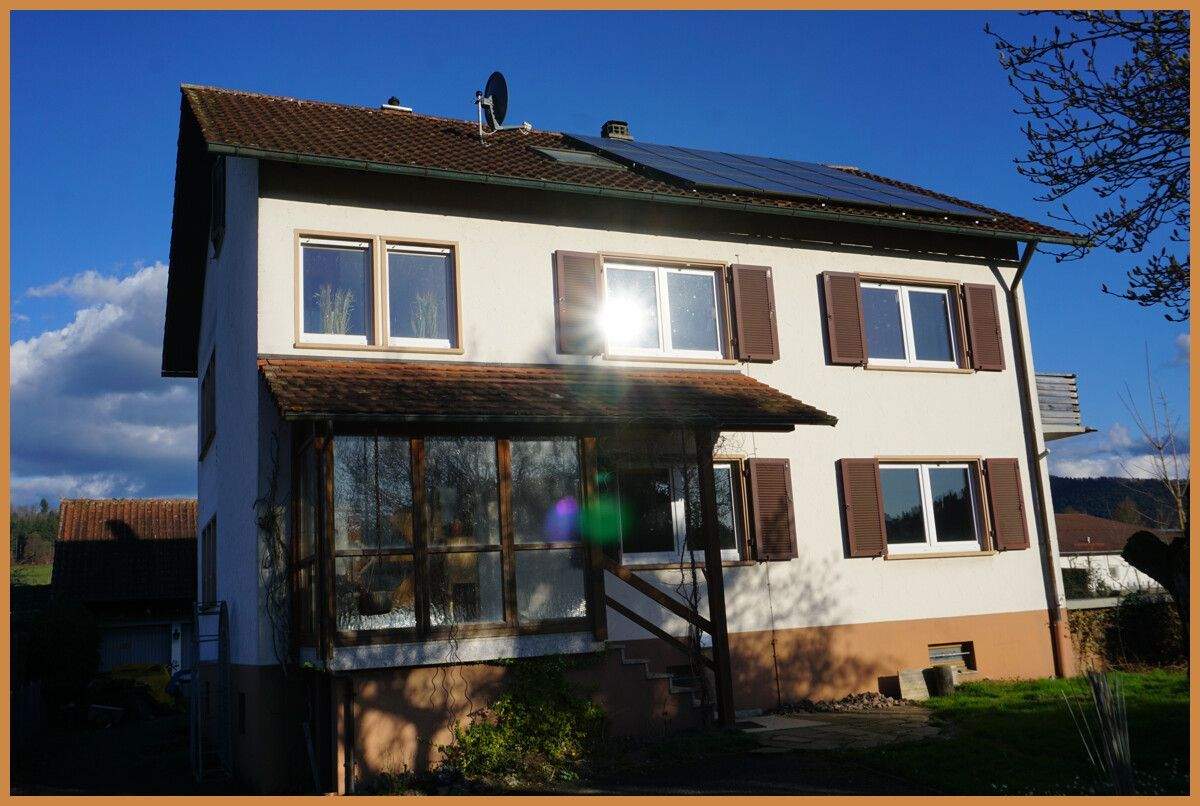 Thumbnail-Jetzt Ihren Wohntraum vom Eigenheim erfüllen - 1- oder 2-Familien-Wohnhaus in Biberach - bezugsfrei!