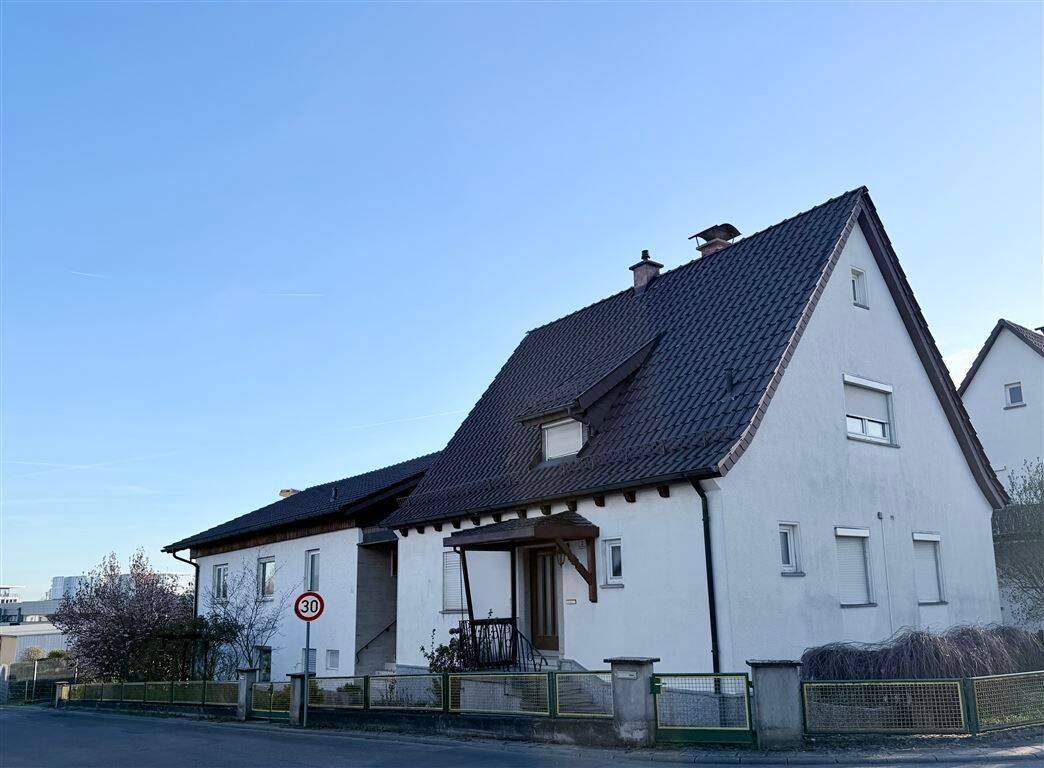 Thumbnail-Nähe Fa KAESER : EFH & Bungalow mit Einliegerwhg, sofort frei, zu nur 1 Preis