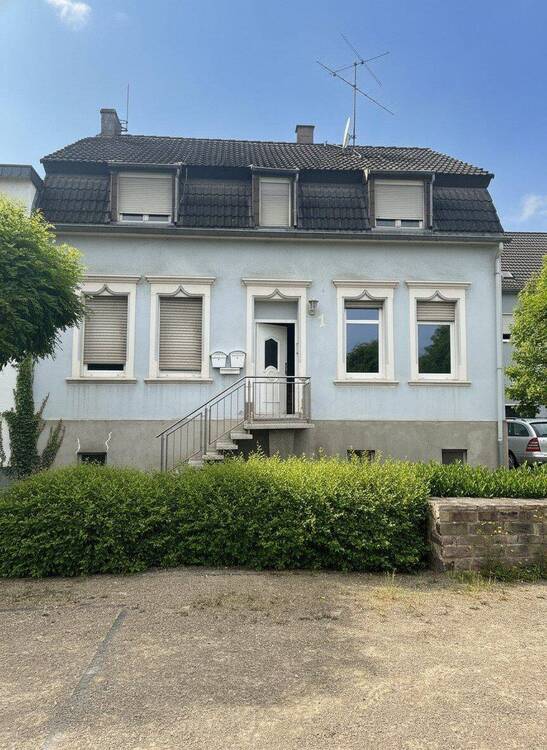 Thumbnail-Charmantes Einfamilienhaus mit Potenzial - Renovierungsbedürftiges Zuhause in Völklingen-Wehrden