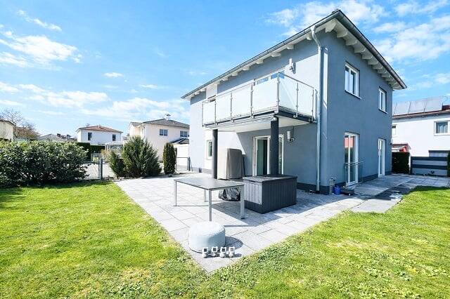 Thumbnail-*Exklusives Luxus-Anwesen in Bestlage Schwabach-Limbach - ruhige Sackgassenlage am Rednitztal*