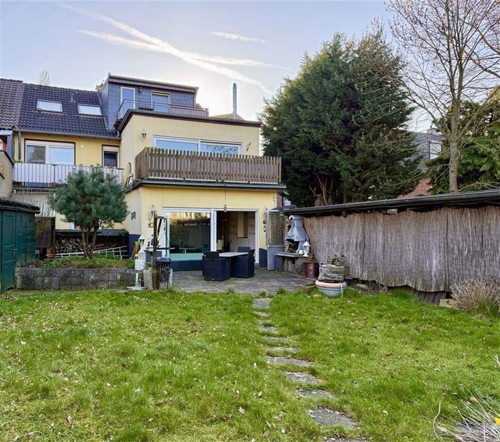 Thumbnail-Gepflegtes Mehrfamilienhaus in attraktiver Lage von Neuss