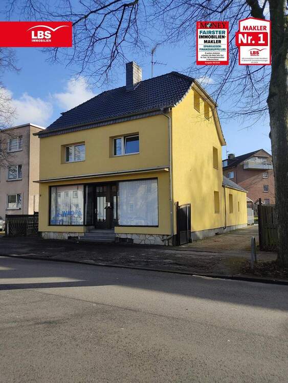 Thumbnail-Attraktives Zweifamilienhaus mit Gewerbeeinheit, 6 Garagen, Modernisiert