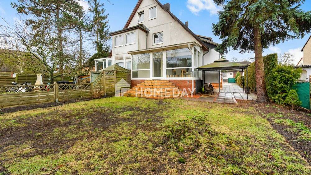 Thumbnail-Doppelhaushälfte mit vier Zimmern, Wintergarten, Gartenidylle und Vollkeller