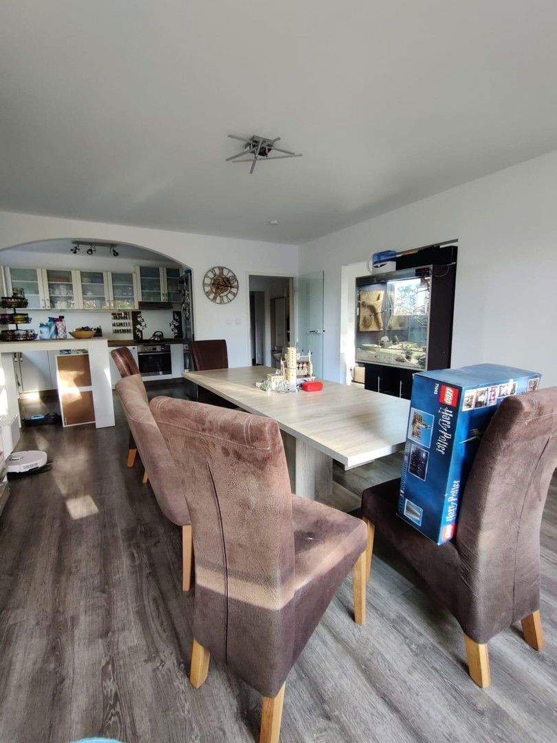 Thumbnail-Großzügige 5-Zimmer-Wohnung mit zwei Balkonen, Garage und Top-Anbindung