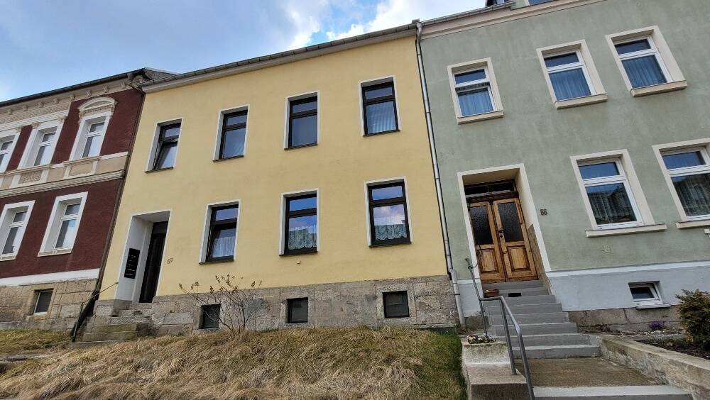 Thumbnail-Modernisiertes MFH mit solider Substanz!