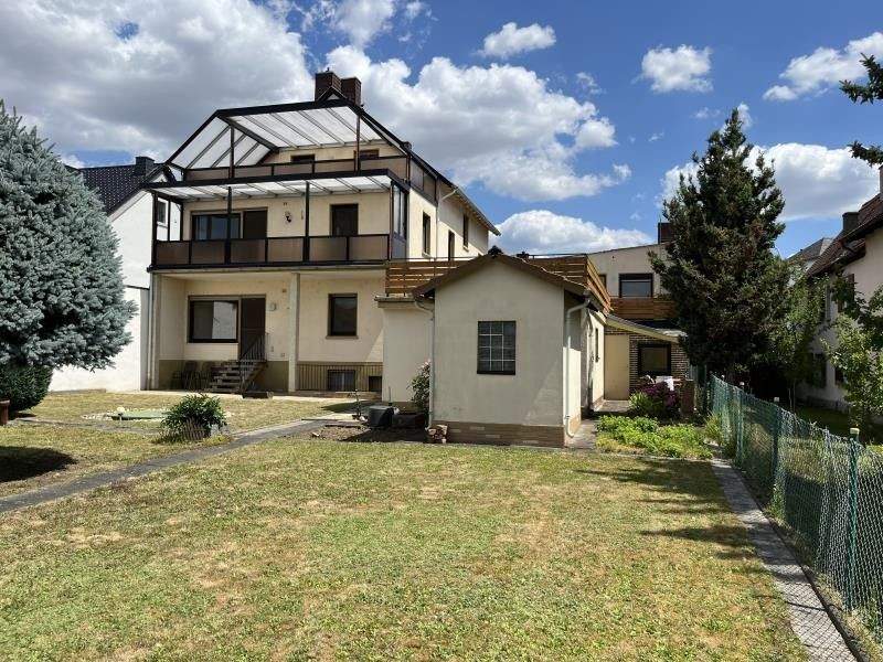 Thumbnail-Großzügiges Mehrgenerationenhaus mit weitläufigem Garten und Garage!