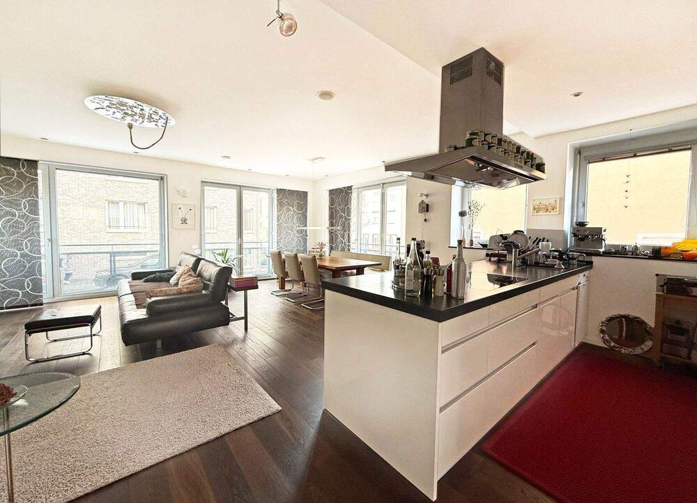 Thumbnail-Komfortable 4-Zimmer-Wohnung mit Terrasse, Aufzug sowie bis zu 3 Stellplätzen