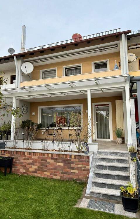 Thumbnail-Reihenhaus in TOP-Zustand mit Garten und Garage