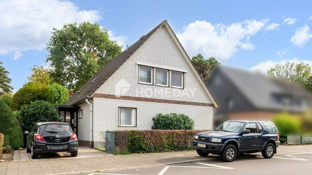 Thumbnail-Komfortables Einfamilienhaus mit fünf Zimmern, moderner Haustechnik und grüner Wohlfühloase