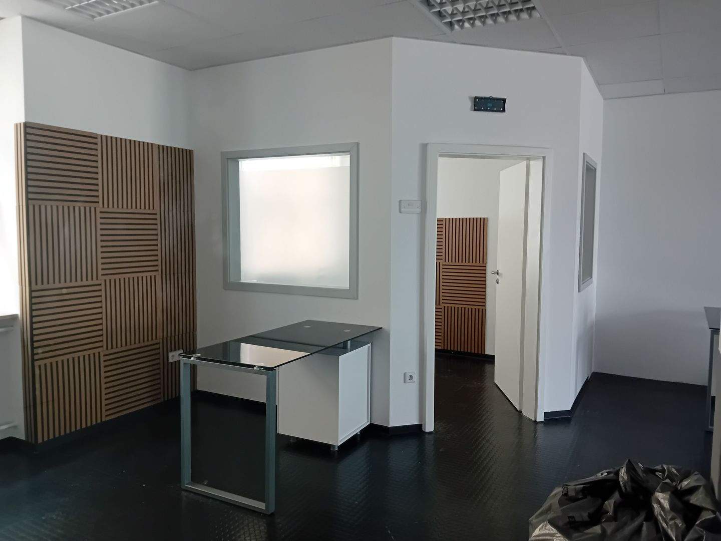 Thumbnail-Schorndorf: Helles Büro (EG) zu vermieten