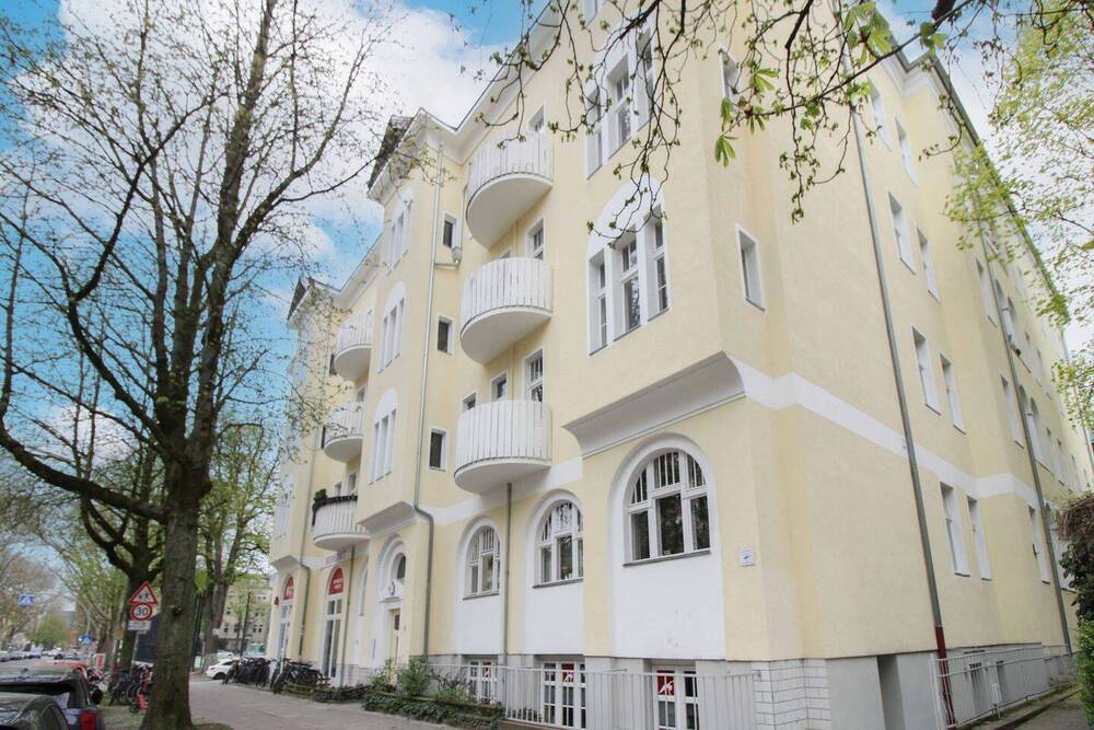 Thumbnail-Attraktive 2-Zimmer-Wohnung in Berlin-Friedenau mit großzügigem Wohnbereich und Loggia