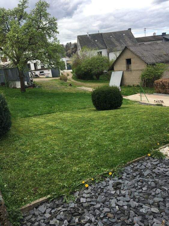 Thumbnail-Vielseitiges 475-m²-Grundstück in ruhiger Wohnlage von Farschweiler