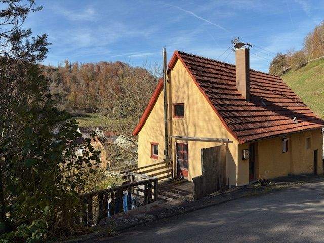 Thumbnail-Verzauberndes Hexenhäuschen auf der Schwäbischen Alb - voller Charme, Geschichte und Potenzial