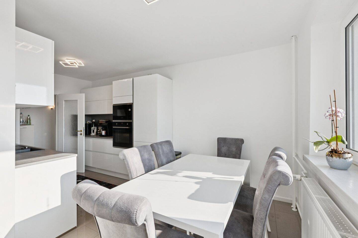 Thumbnail-Sehr schöne Lichtdurchflutete familiengerechte Wohnung mit Weitblick