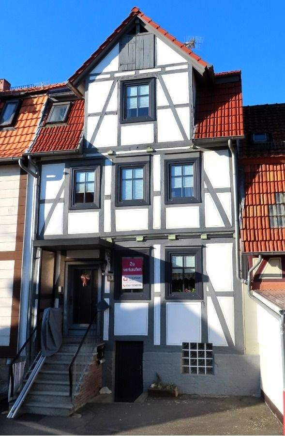 Thumbnail-Provisionsfrei - Geräumiges 1-2 Familienhaus im Ortskern von Nieste