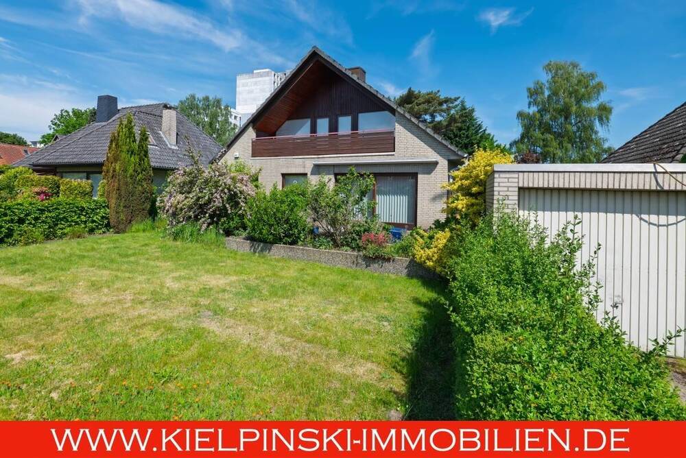 Thumbnail-! Schönes Einfamilienhaus mit großem Potential !