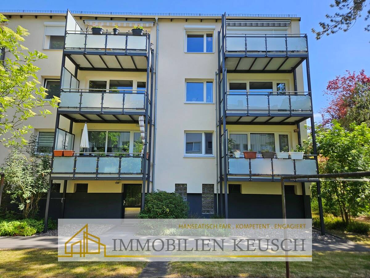 Thumbnail-Umfangreich sanierte 4-Zi.Whg. mit Balkon in ruhiger und begehrter Lage. Einziehen und Wohlfühlen !