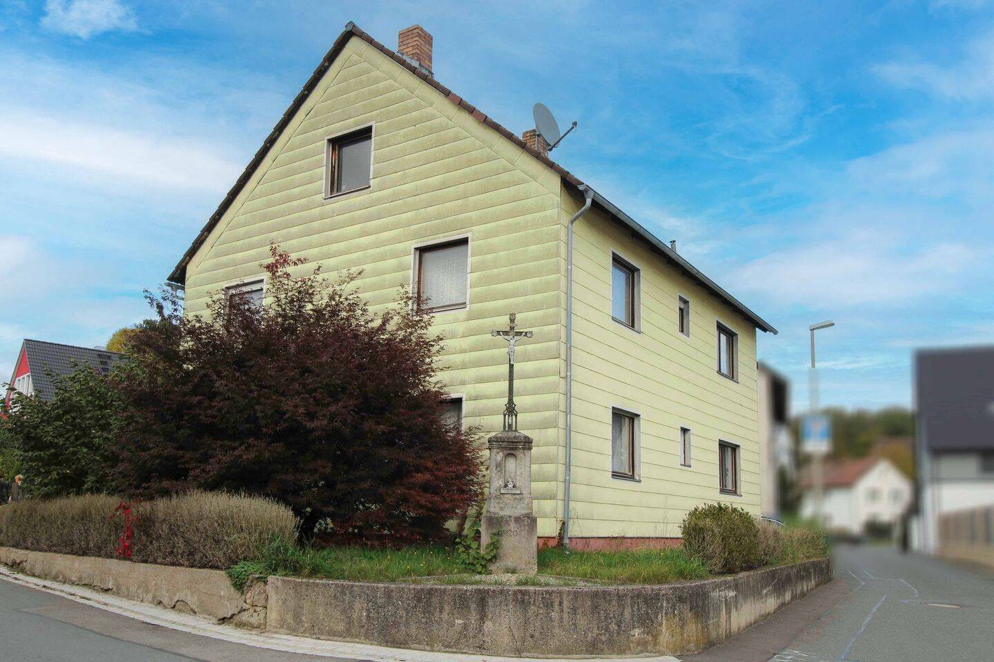 Thumbnail-Sanierungsbedürftiges Zweifamilienhaus mit Ausbaupotenzial in ruhiger Lage von Wimmelbach