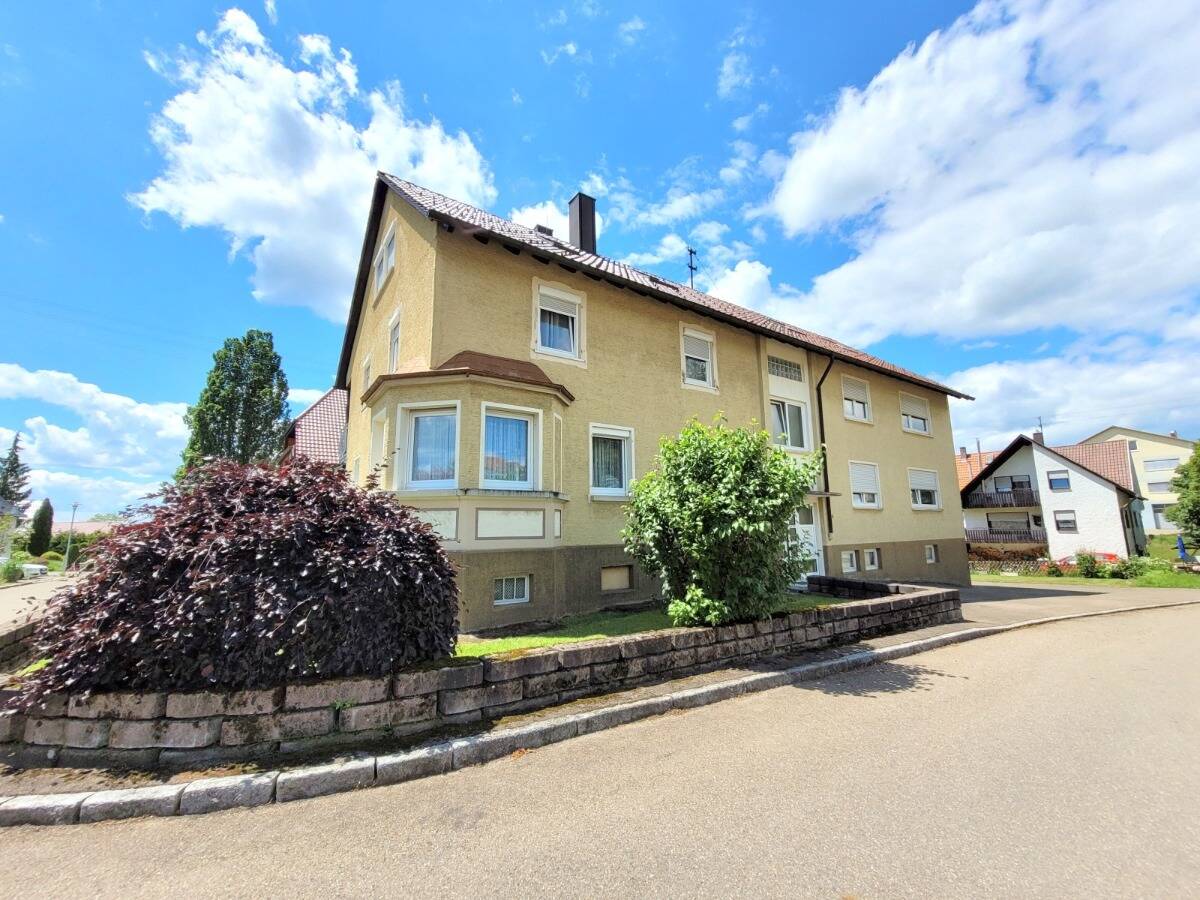 Thumbnail-**NEU** 3 Zimmer- Obergeschosswohnung mit Garage und Balkon + Gartenmitbenutzung - ab 01.07.26