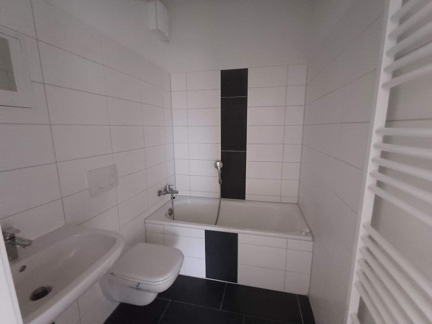 Thumbnail-Tapetenwechsel ??? geräumige 3-Zimmerwohnung - 3. OG links