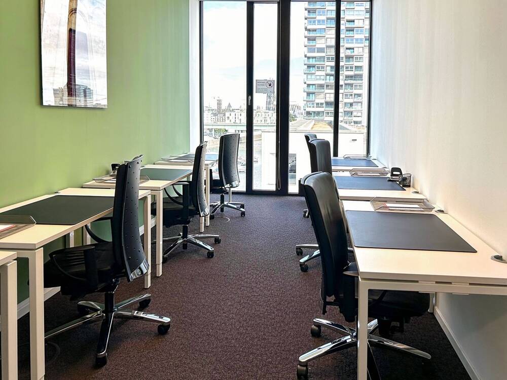 Thumbnail-Privater Büroraum für 5 Personen in Regus Kranhaus 1