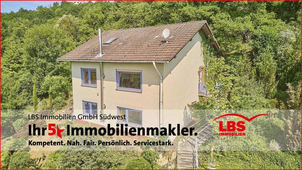 Thumbnail-Charmantes Einfamilienhaus mit spektakulärer Aussicht und großem Hanggrundstück
