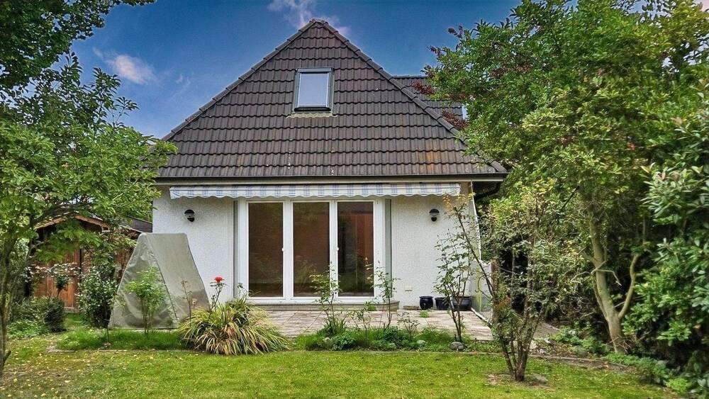 Thumbnail-Cuxhaven, zwischen Innenstadt und Süderwisch: 2 Häuser auf 1 Grundstück, 1x frei und 1x vermietet