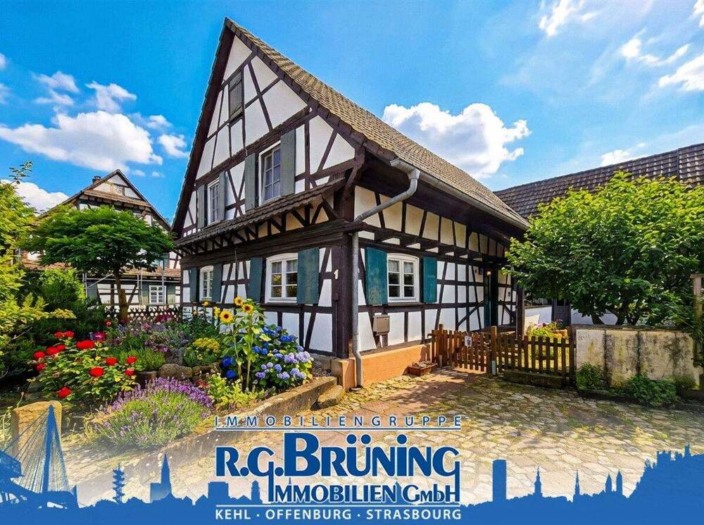 Thumbnail-Denkmalgeschütztes 3-Familienhaus mit Schwimmteich in Kehl