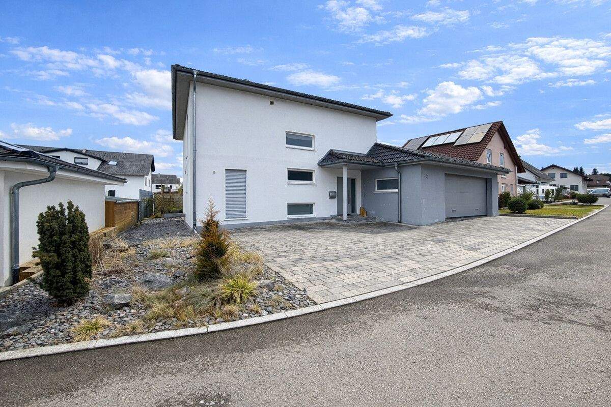 Thumbnail-Modernes Einfamilienhaus mit Doppelgarage und Büro - sofort beziehbar