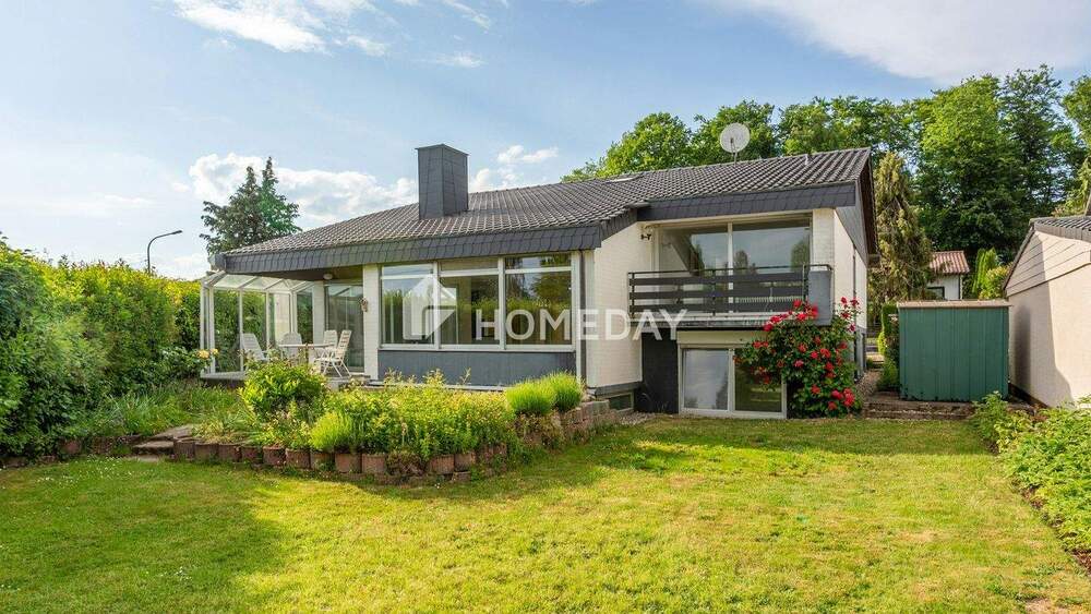 Thumbnail-Toplage in Pirmasens: Bezugsfreies Split-Level-Haus mit zwei Einheiten und neuwertiger Einbauküche