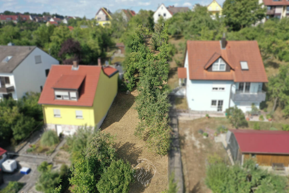 Thumbnail-Tolles Grundstück in beliebter Lage von Versbach mit Baugenehmigung