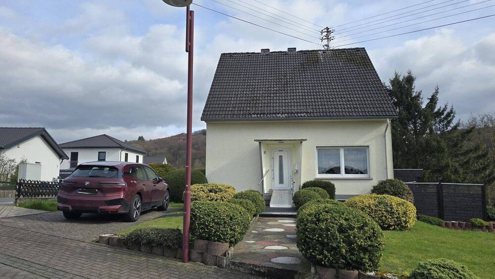 Thumbnail-Gepflegtes Einfamilienhaus in Ellenhausen