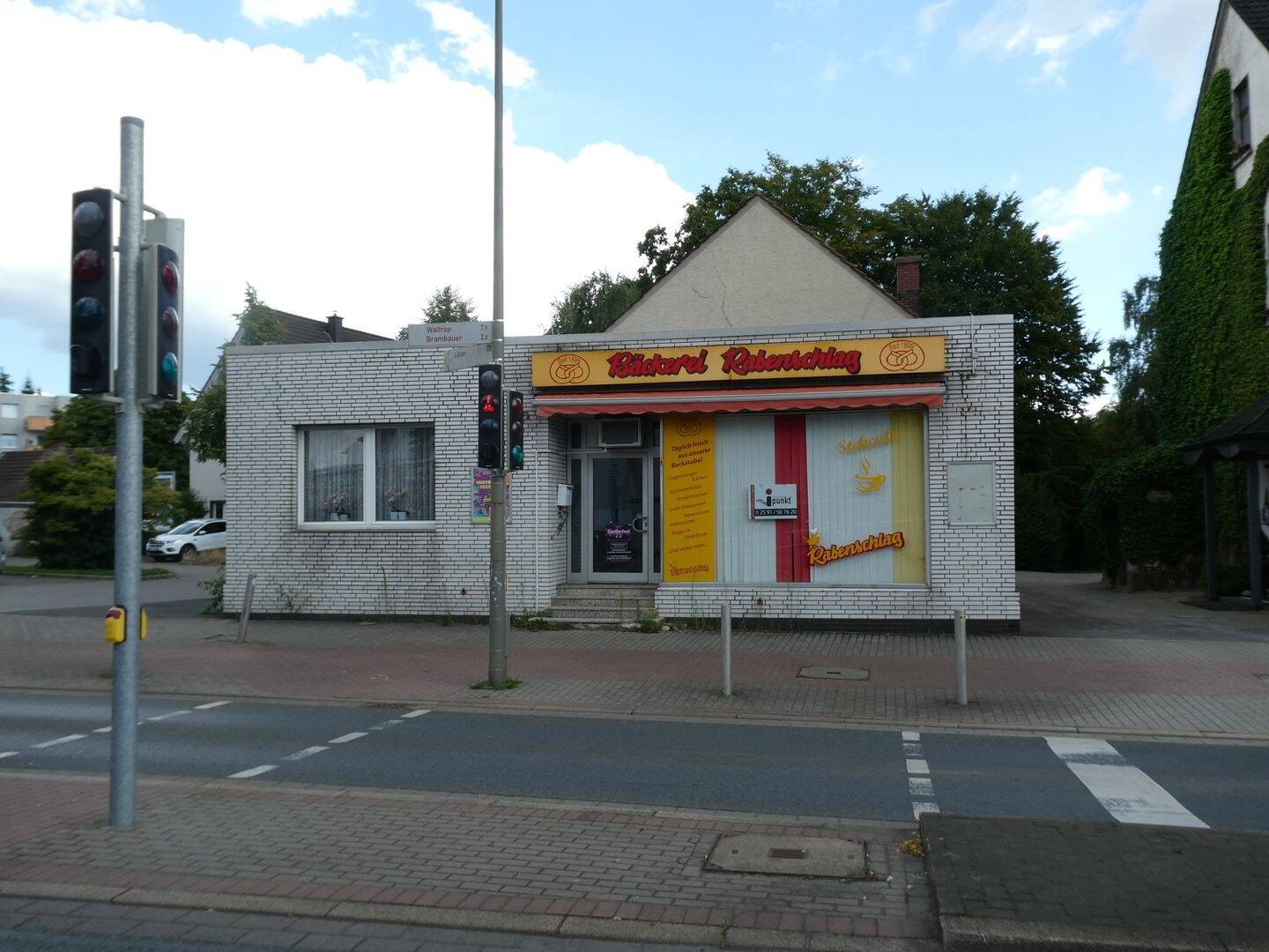 Thumbnail-Baugrundstück mit Altbestand und optimaler Verkehrsanbindung