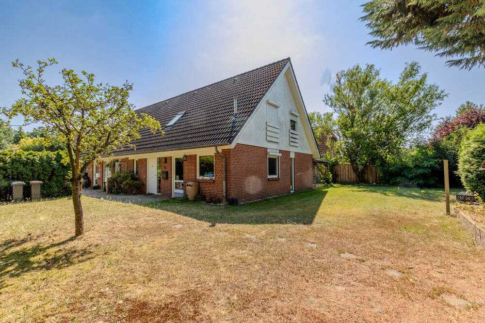 Thumbnail-Modernisierte Doppelhaushälfte mit Carport in gefragter Wohnlage